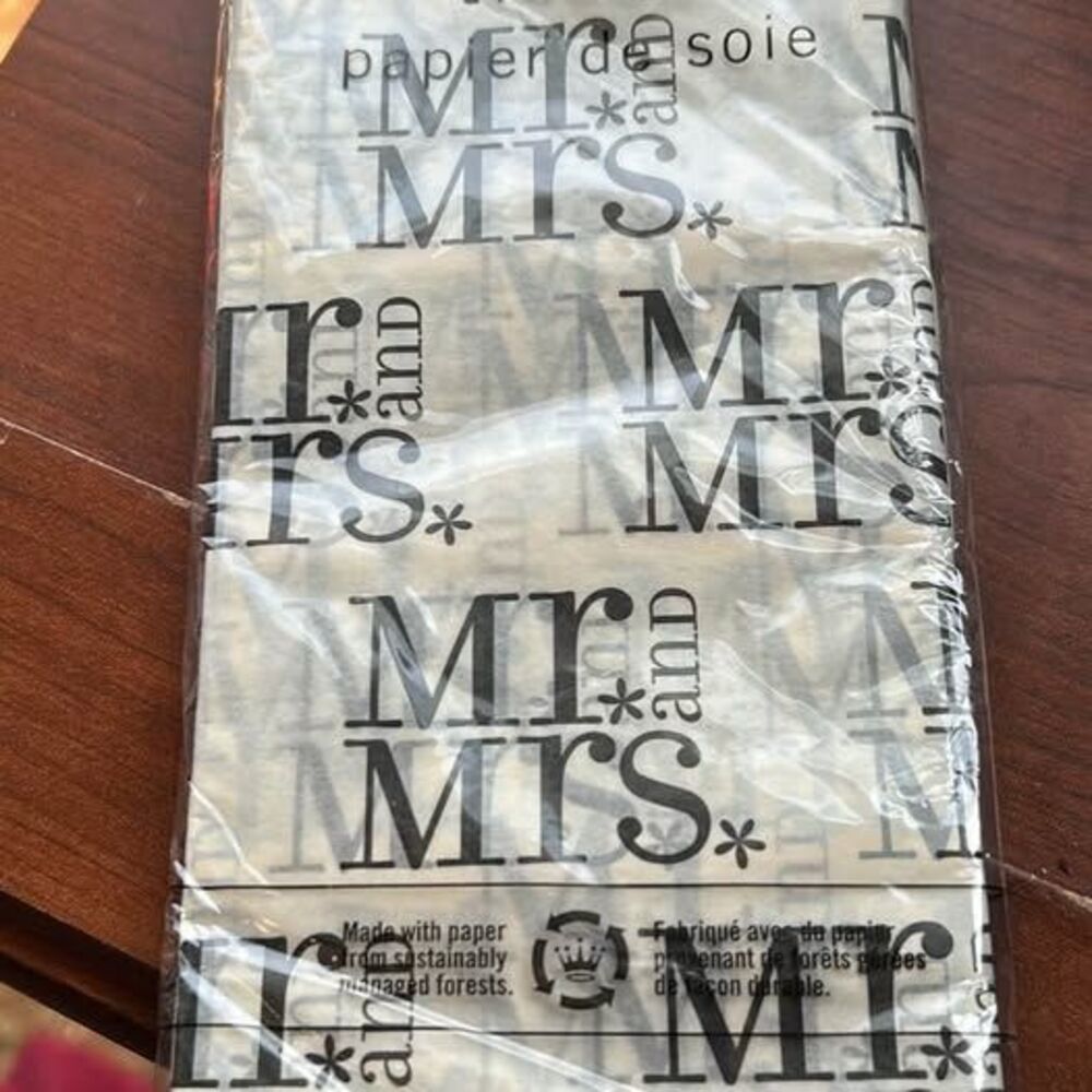 Hallmark Mr and Mrs Tissue Paper 9 Sheets